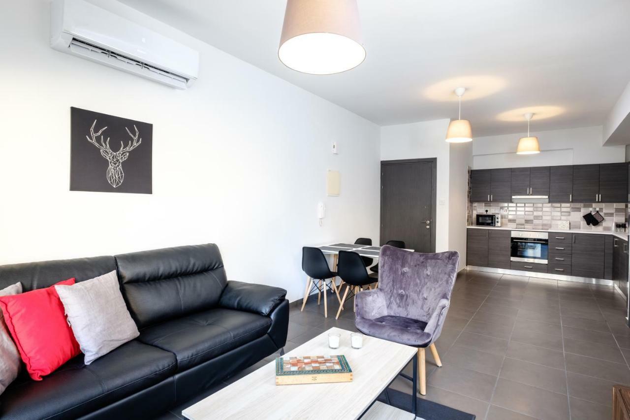Book Me Now Central Flat Apartment Larnaca Exterior photo