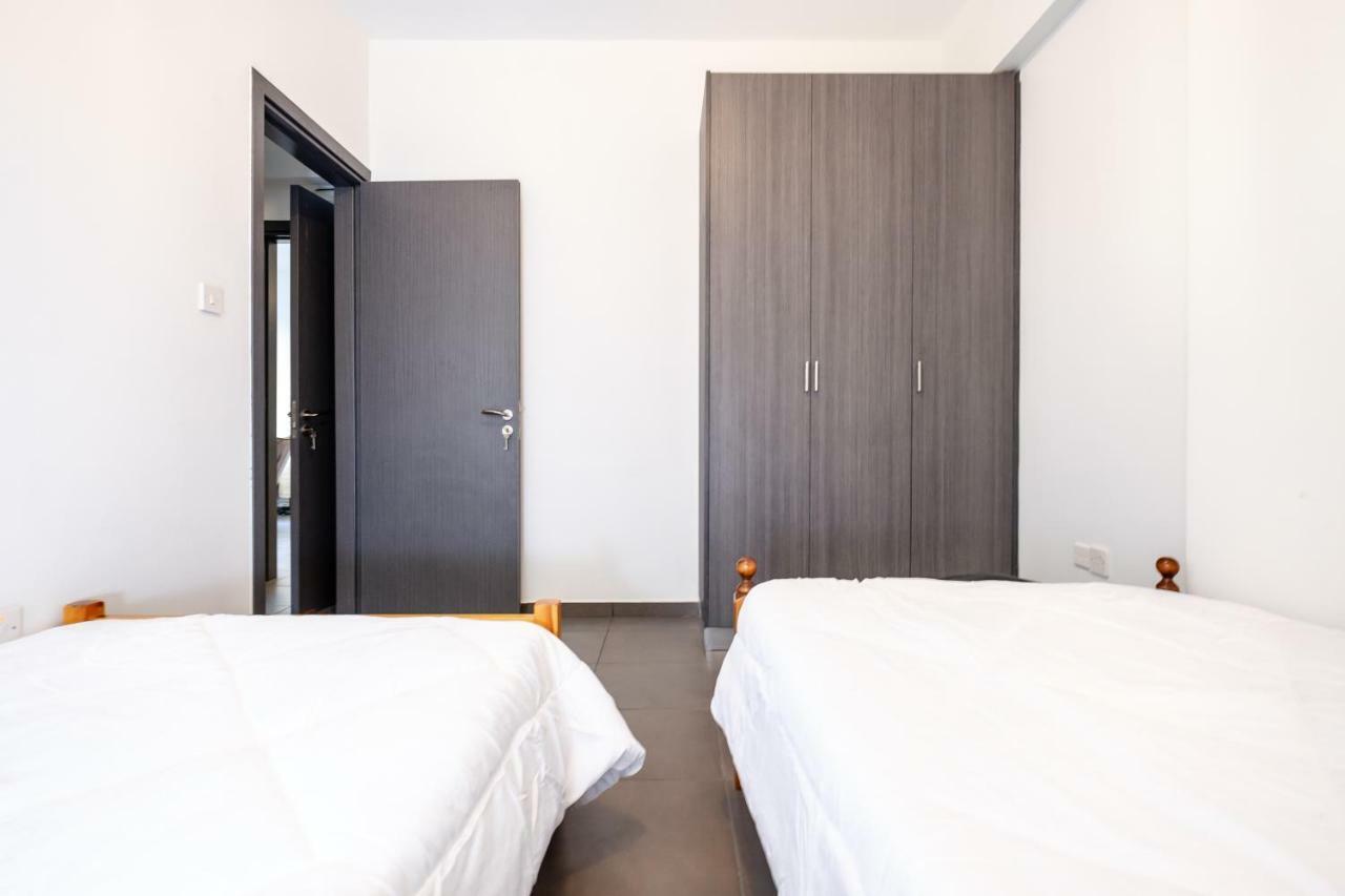 Book Me Now Central Flat Apartment Larnaca Exterior photo
