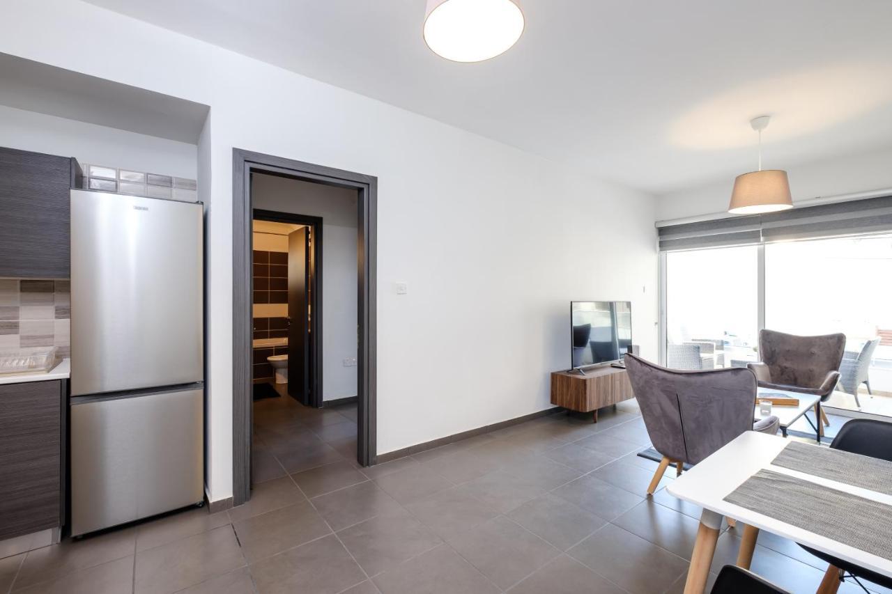 Book Me Now Central Flat Apartment Larnaca Exterior photo